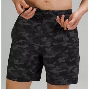 Lululemon Pace Breaker 7” Linerless Shorts. Soulcycle. Size Large. Camo.
